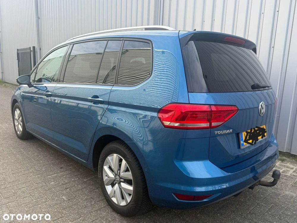 Volkswagen Touran 1.6 TDI SCR BlueMotion Technology DSG Comfortline - 14