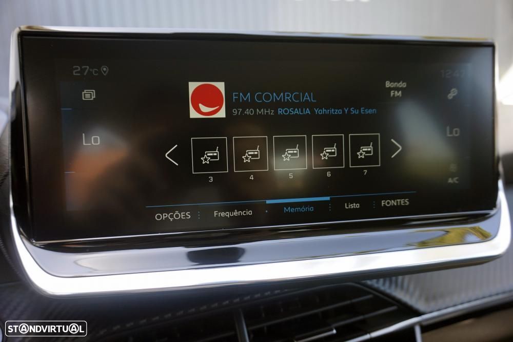 Peugeot 208 PureTech 100 EAT8 Allure - 17