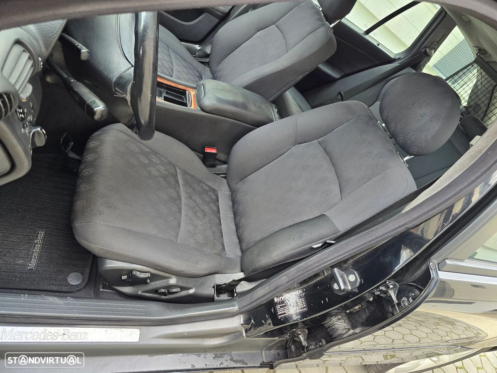 Mercedes-Benz C 220 T CDI Classic - 35