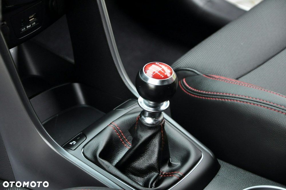 Hyundai i30 1.6 GDI Turbo Luxury - 35