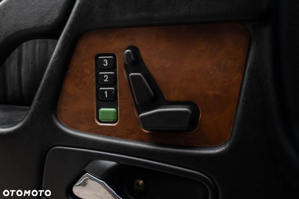 Mercedes-Benz Klasa G 500 Automatik Grand Edition - 18