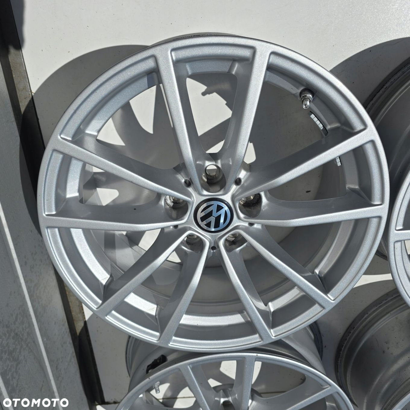 VW PASSAT B7 B8 CC TIGUAN I II ARTEON SHARAN 17 ET30 5x112 4X - 4