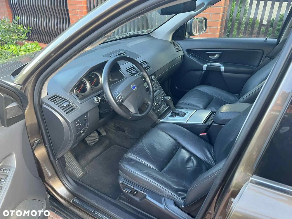 Volvo XC 90 D5 AWD Momentum - 8