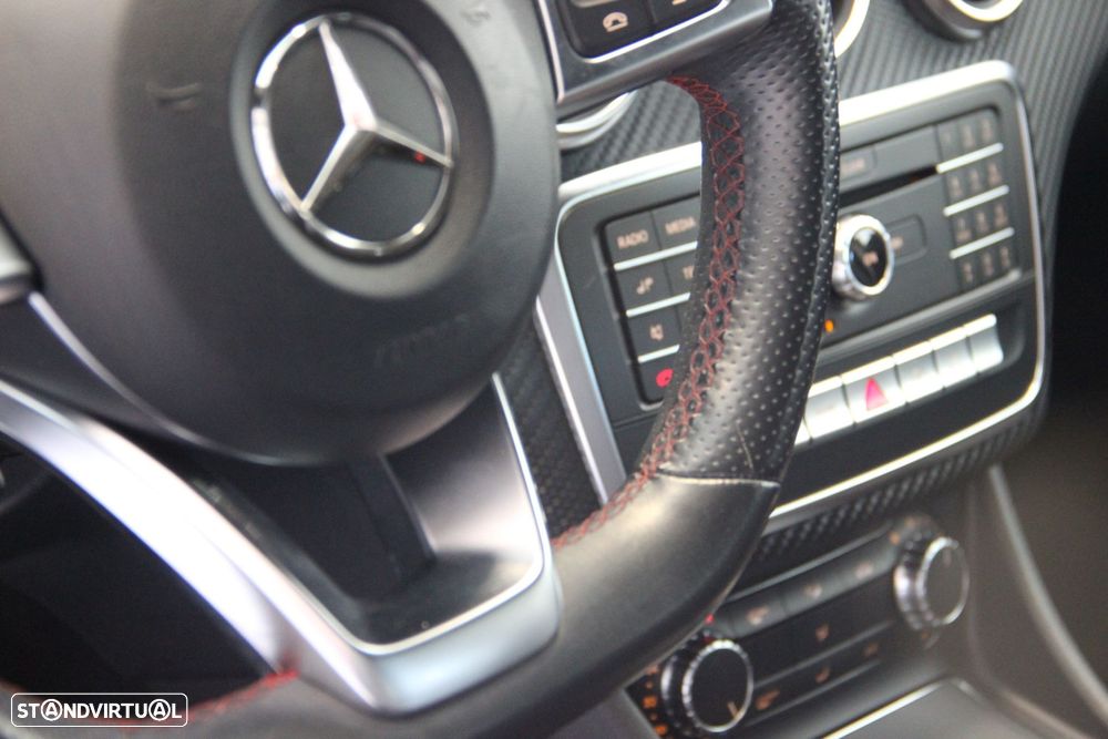 Mercedes-Benz A 180 d AMG Line - 13