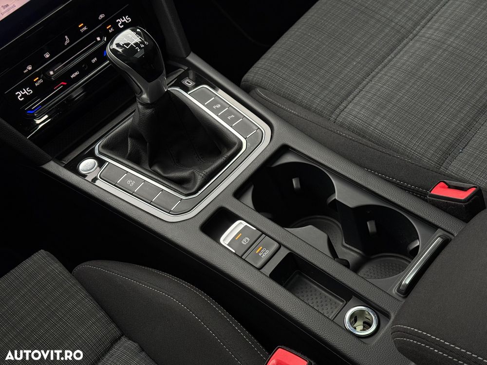 Volkswagen Passat 2.0 TDI SCR Business - 11