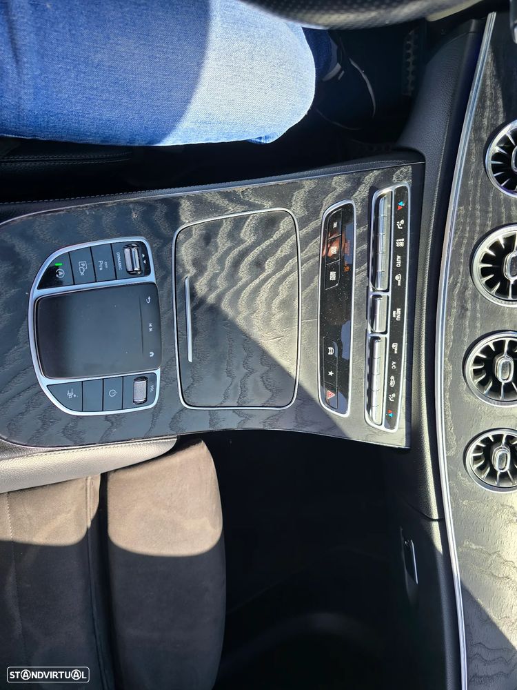 Mercedes-Benz E 220 d 9G-TRONIC AMG Line - 26