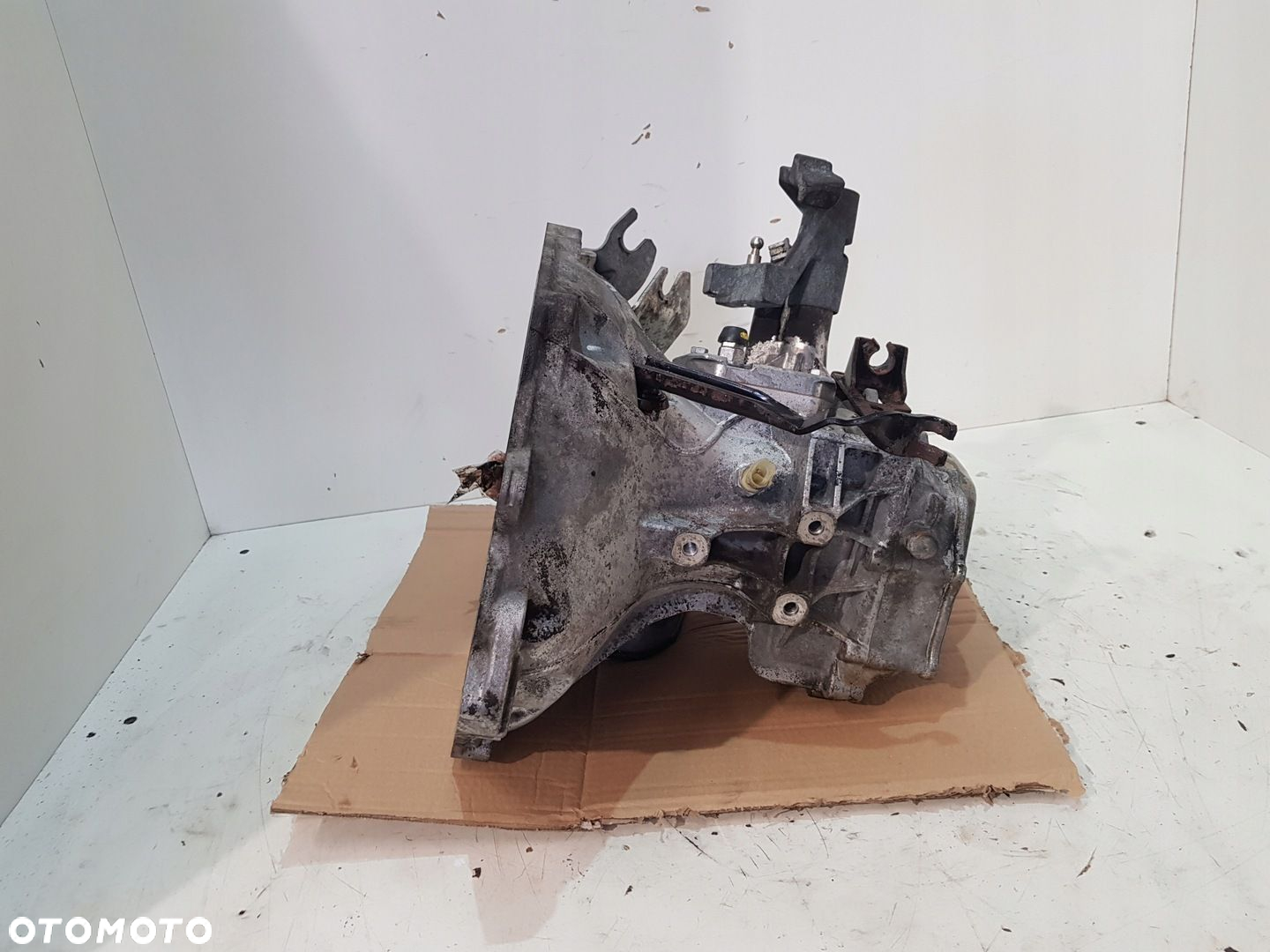 SKRZYNIA BIEGÓW F13C374 OPEL CORSA C D AGILA 1.2B - 2