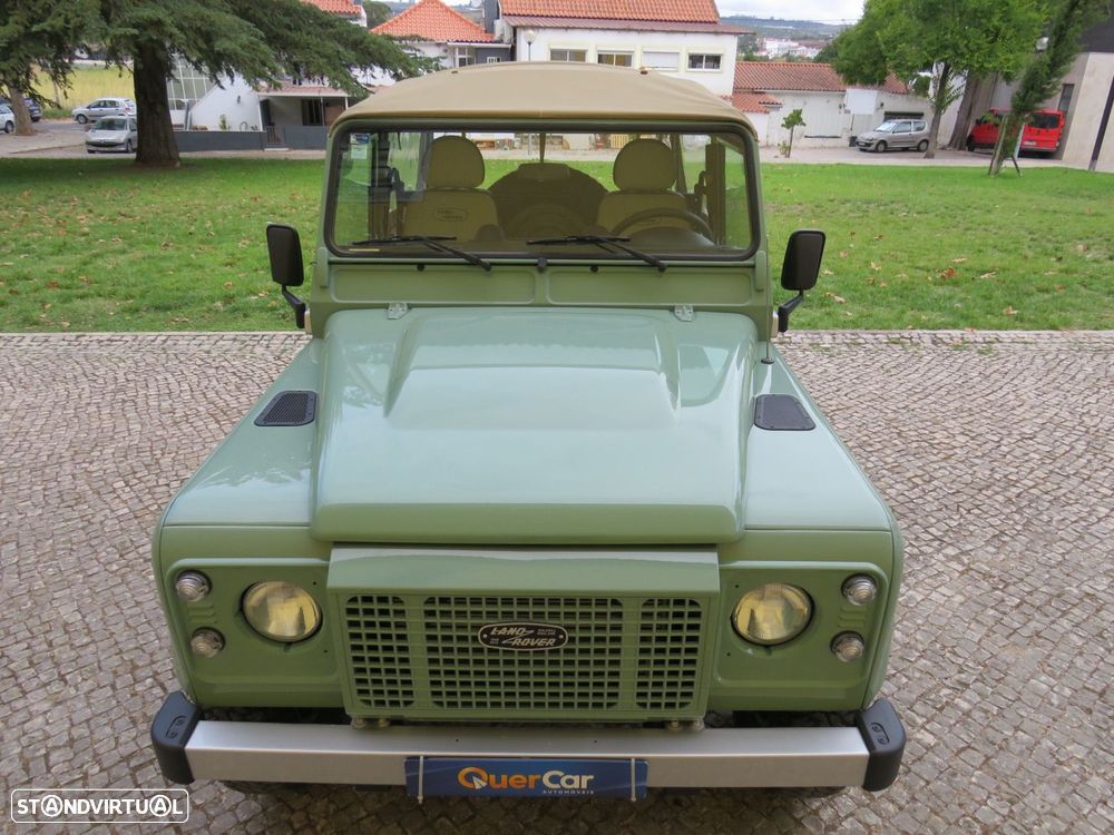 Land Rover Defender - 12