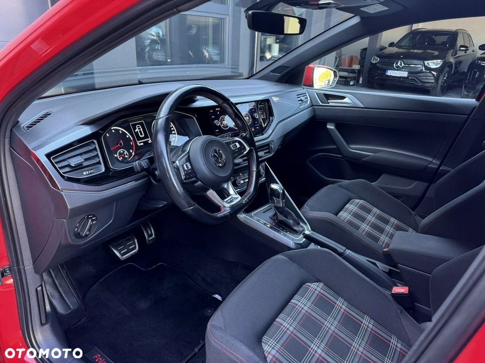 Volkswagen Polo - 14