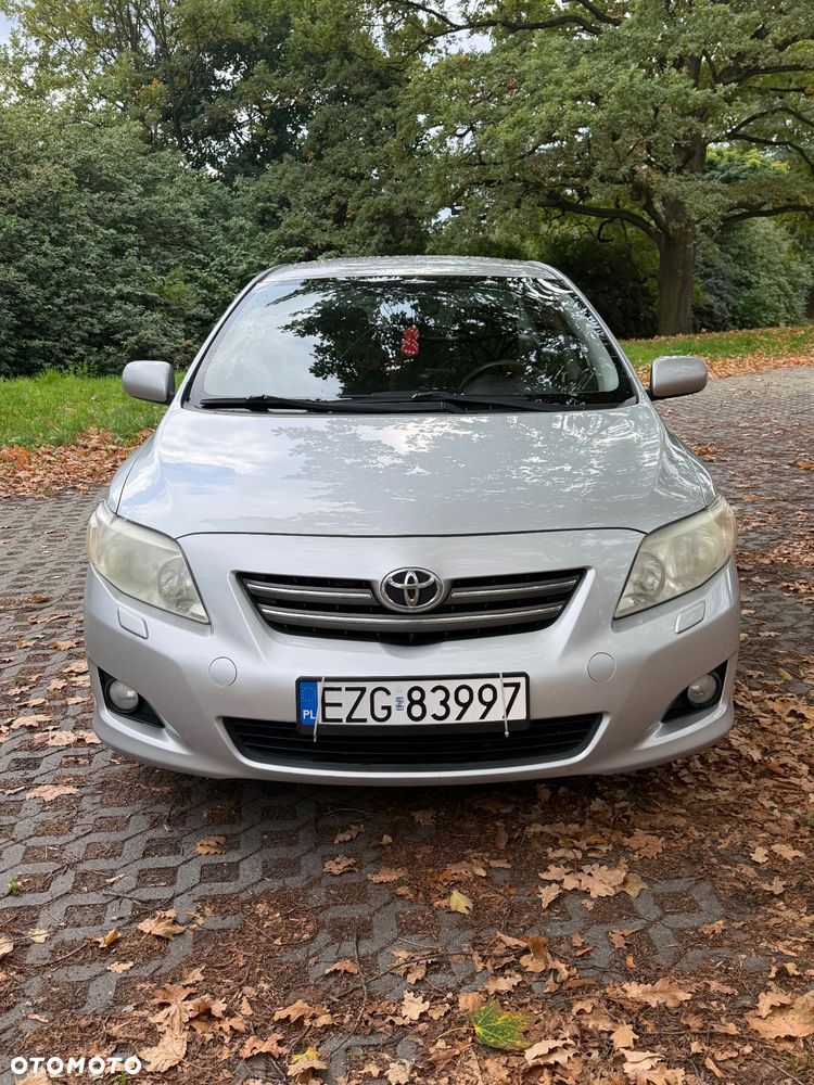 Toyota Corolla - 2