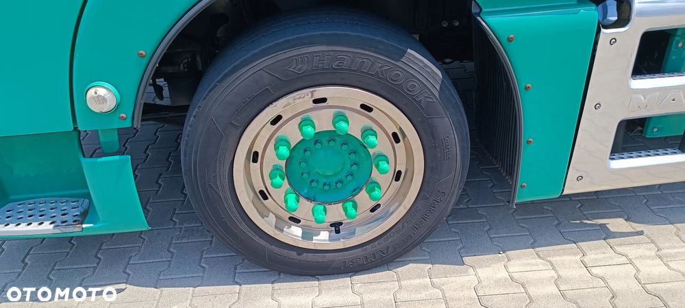 MAN TGX - 9