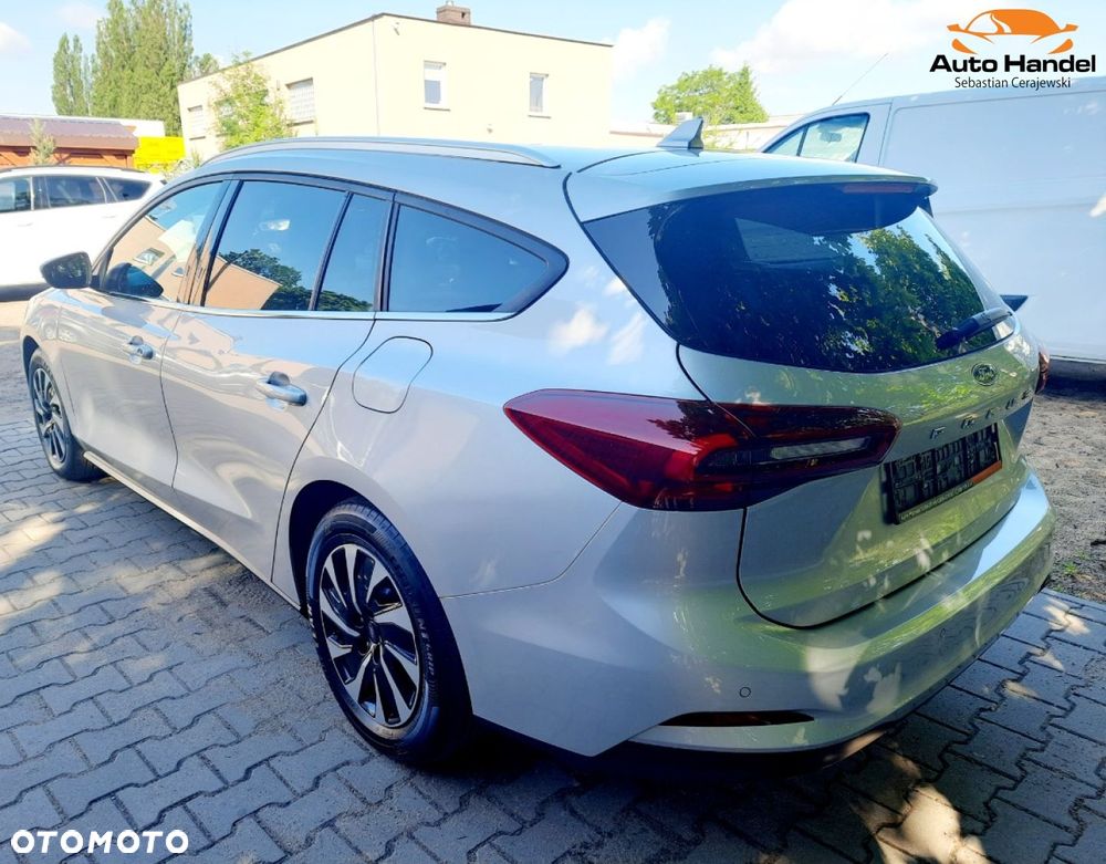 Ford Focus 1.5 EcoBlue Start-Stopp-System TITANIUM - 11