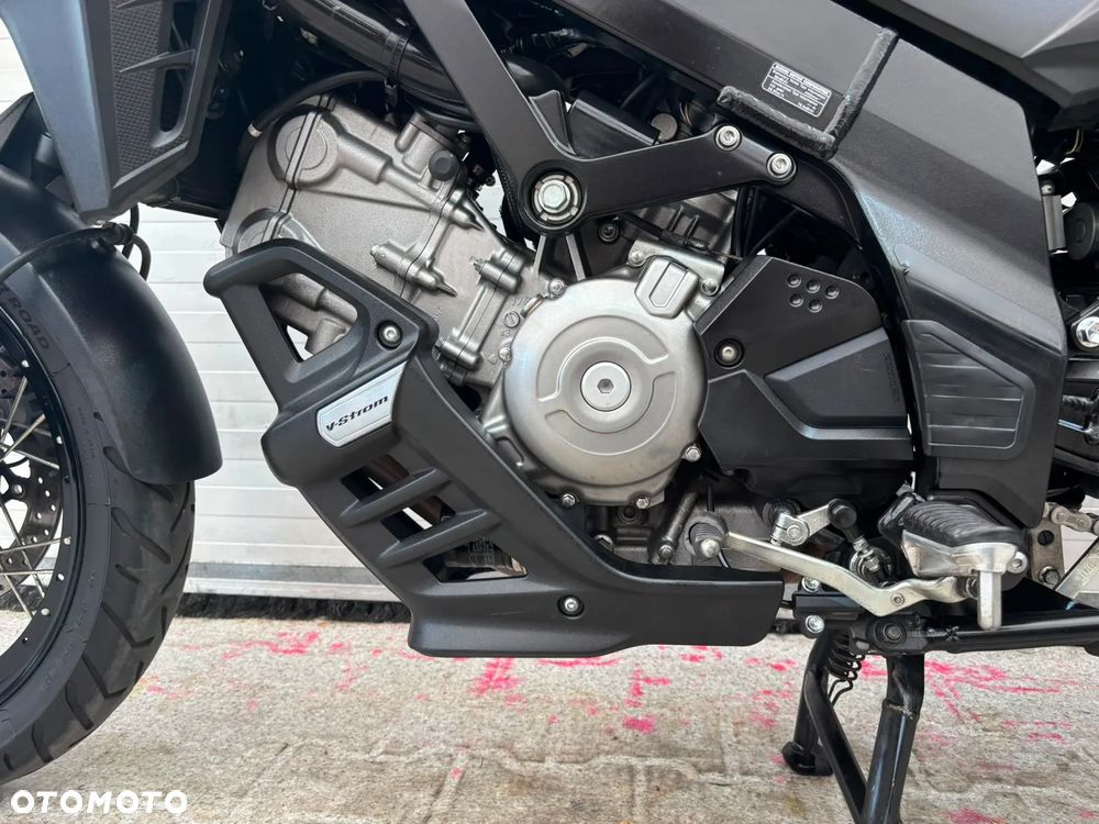 Suzuki DL - 25