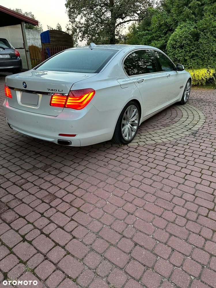 BMW Seria 7 740Li - 4