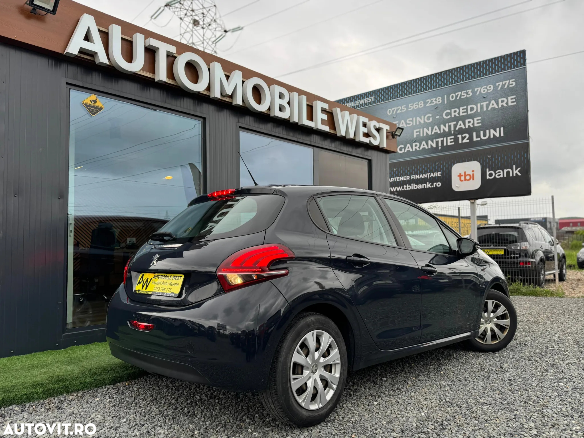 Peugeot 208 1.2 L PureTech Allure - 4