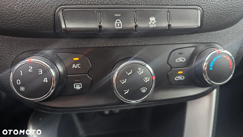 Kia Ceed 1.4 CVVT Dream Team Edition - 17