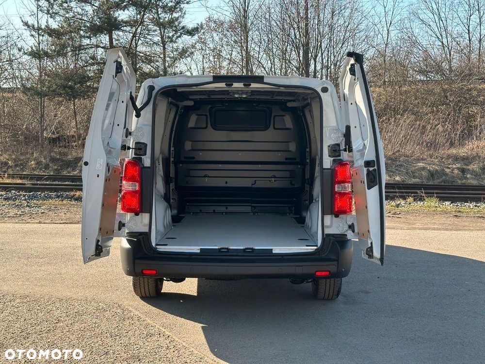 Opel Vivaro Furgon L2 150KM M6 - 17