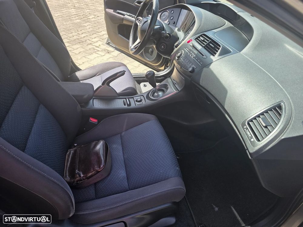 Honda Civic 1.4 i-VTEC Sport Edition - 15