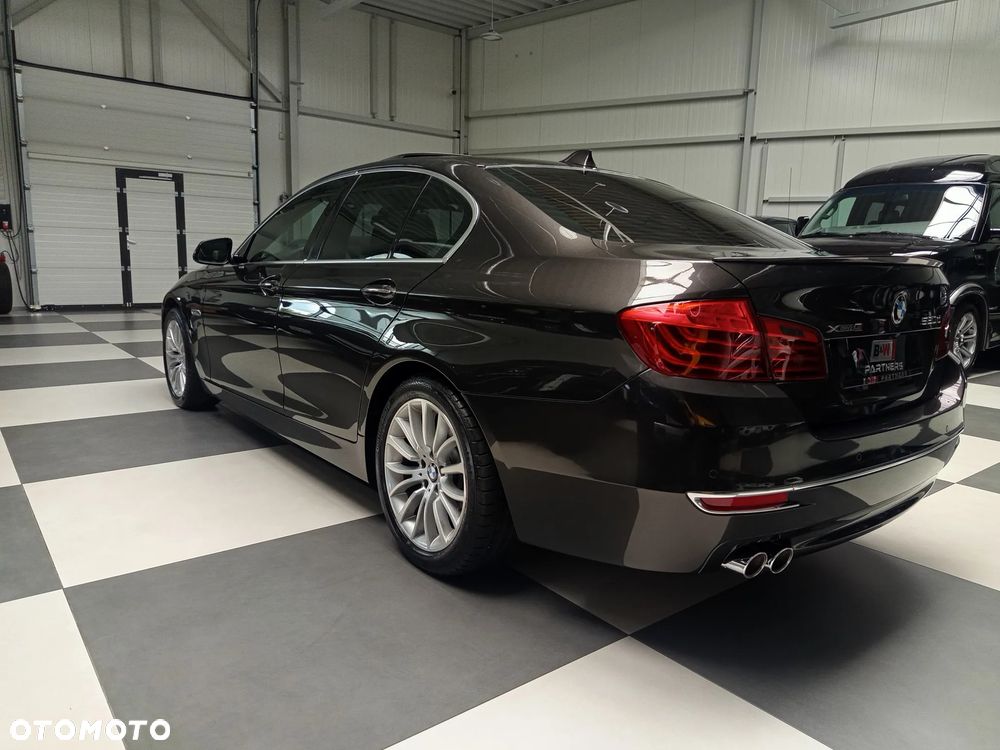 BMW Seria 5 520d xDrive Luxury Line - 4