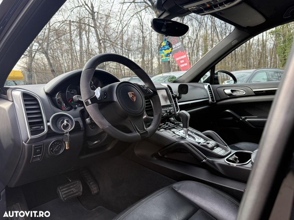 Porsche Cayenne Tiptronic S - 10