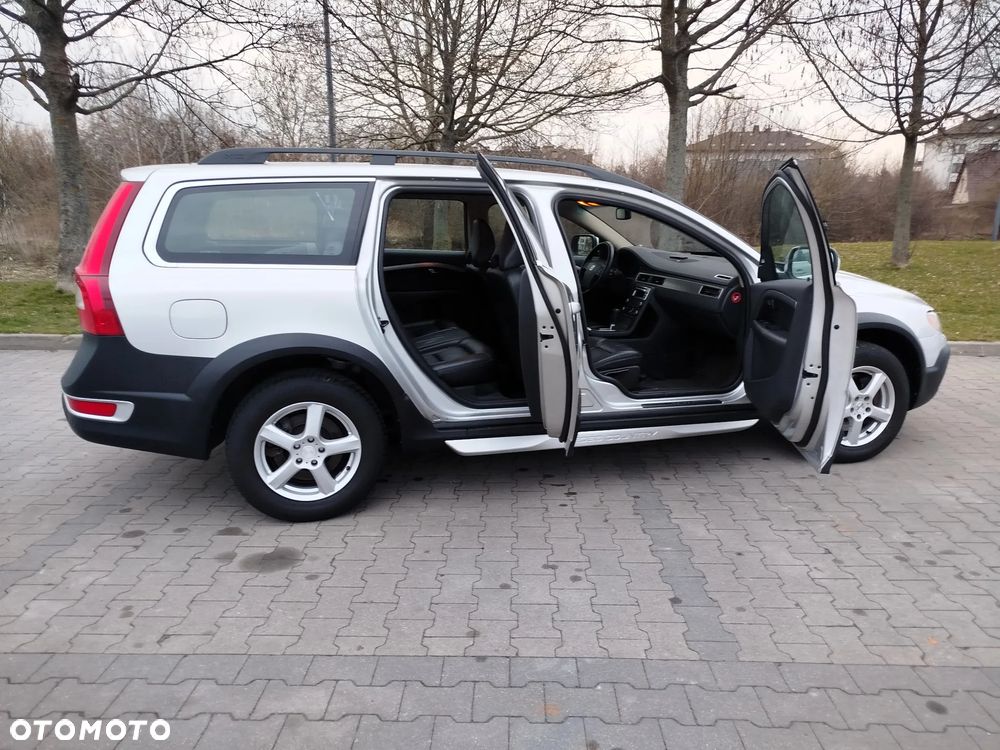 Volvo XC 70 3.2 AWD Momentum - 10