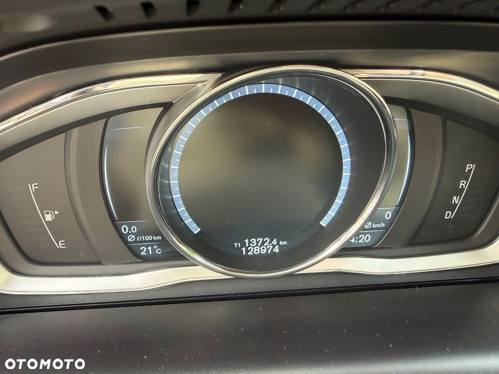 Volvo XC 60 - 8