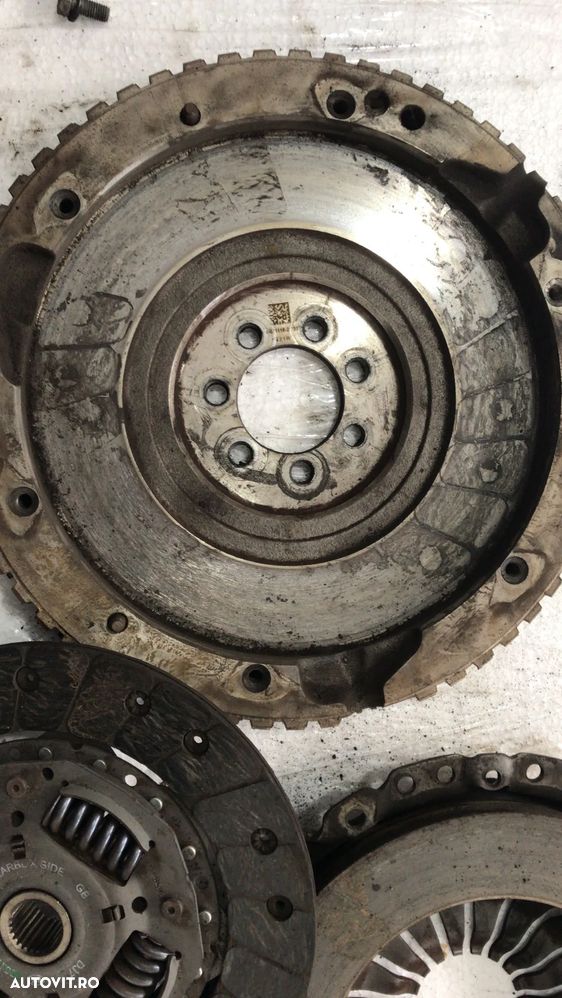 Kit Ambreiaj 1.5 dci Dacia Sandero Stepway, Renault Clio 4, captur kangoo nissan micra 5 302050736r - 2