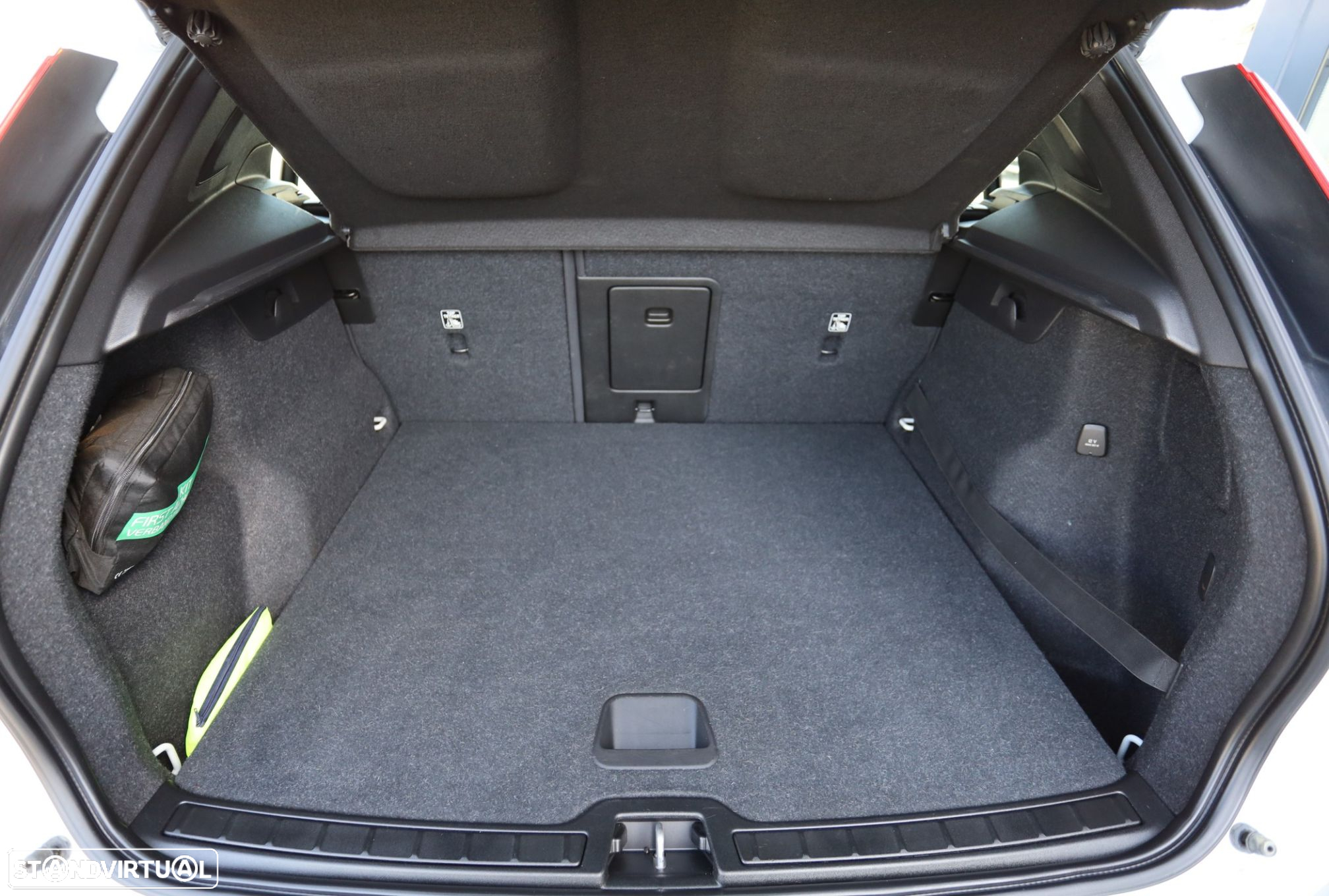 Volvo XC 40 2.0 D3 Momentum - 20