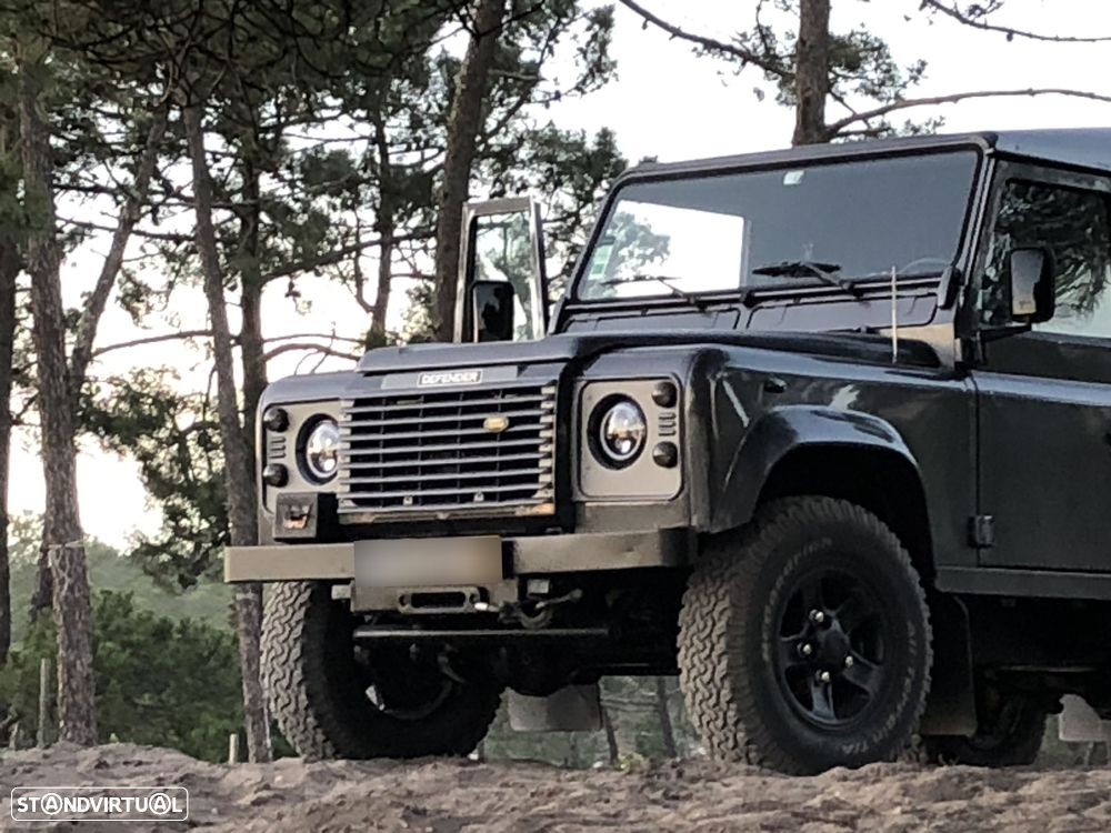Land Rover Defender 110 - 6