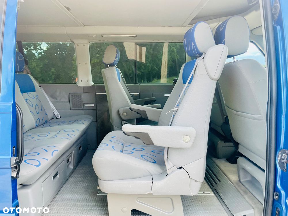 Volkswagen Multivan - 8