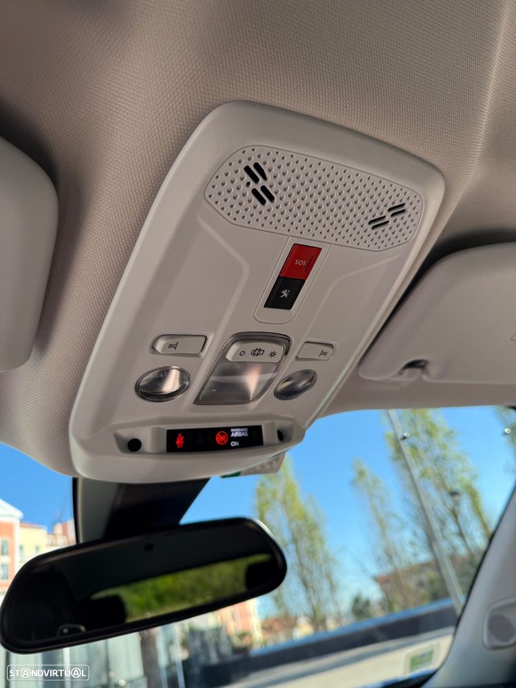 Peugeot e-2008 Allure+ - 13
