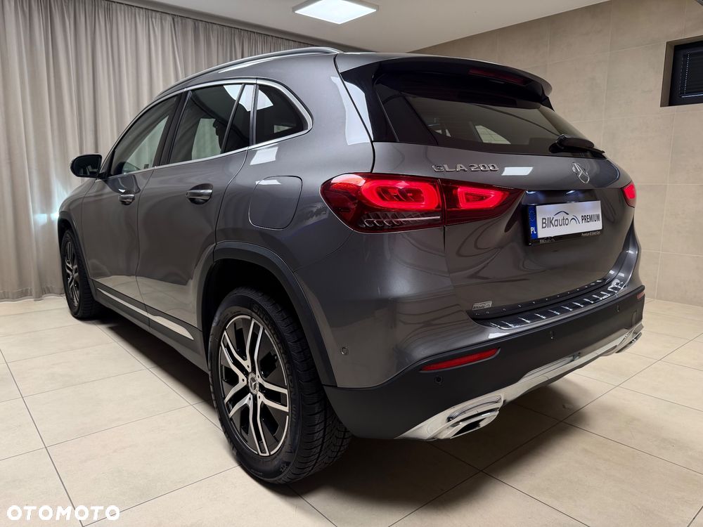 Mercedes-Benz GLA 200 Progressive - 32