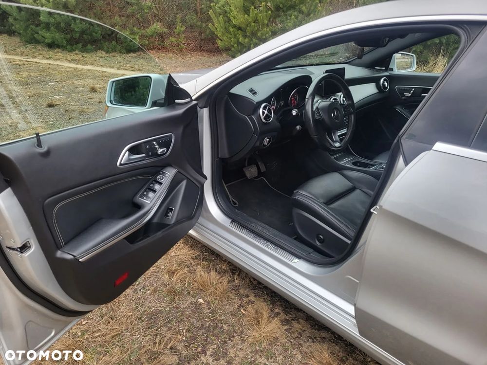 Mercedes-Benz CLA 250 7G-DCT UrbanStyle Edition - 6