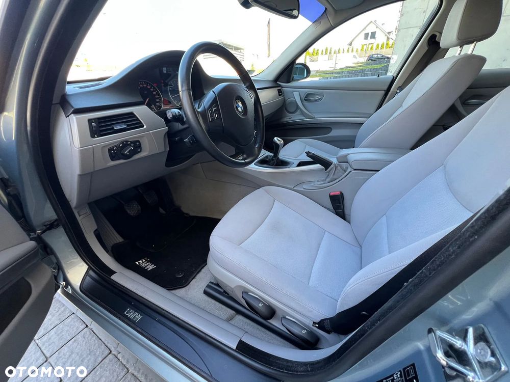 BMW Seria 3 - 18