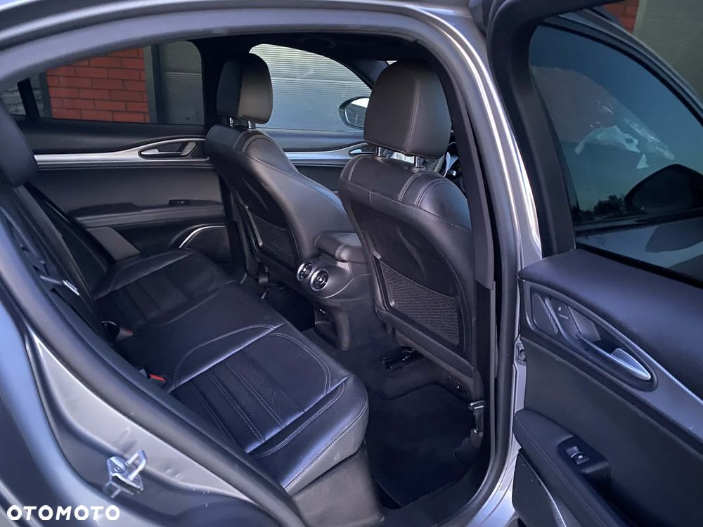 Alfa Romeo Stelvio 2.2 16V AT8 Executive - 12