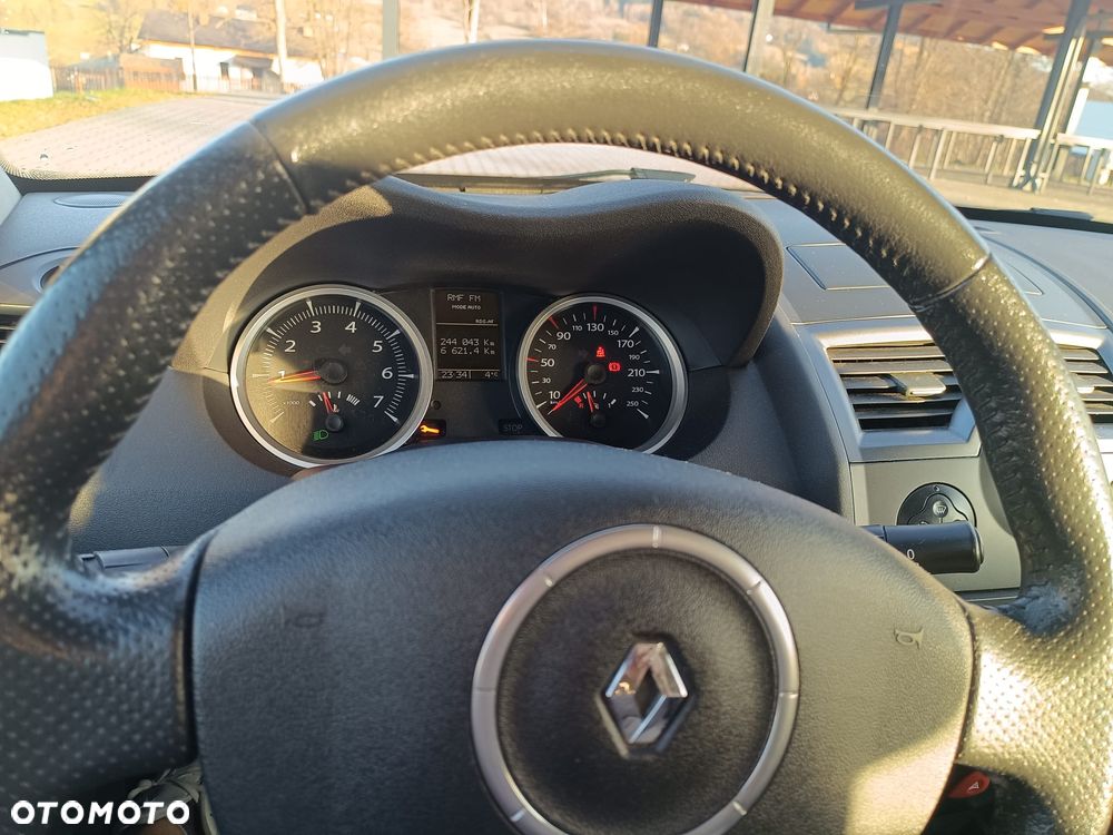 Renault Megane 1.9 dCi FAP Avantage - 6
