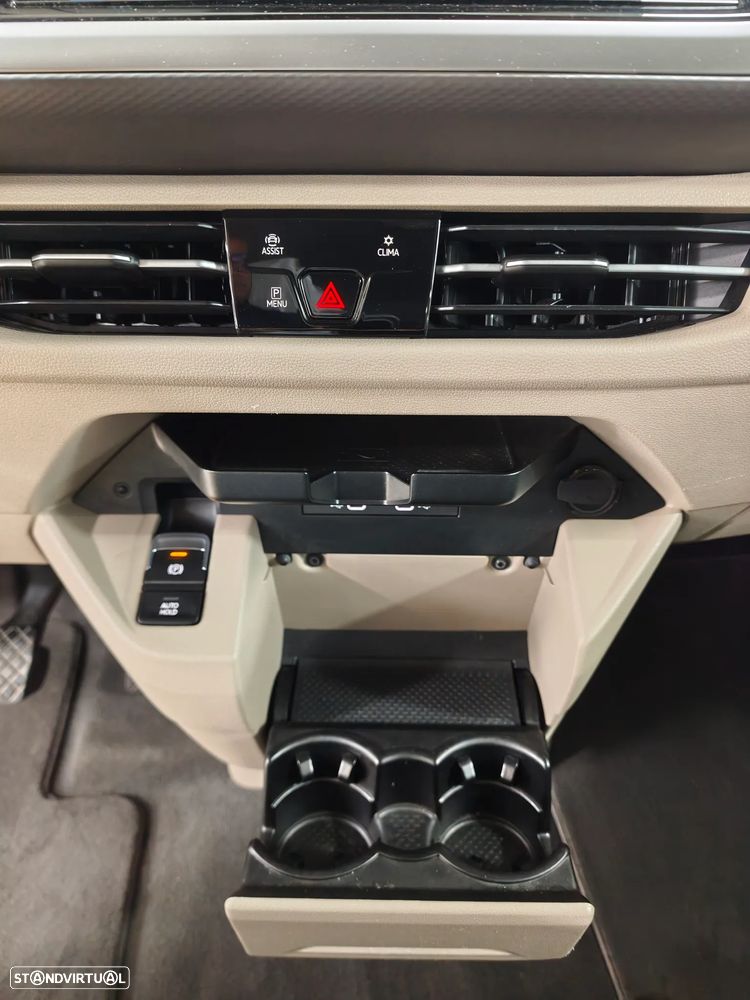 VW Multivan 2.0 TDI Life DSG - 23