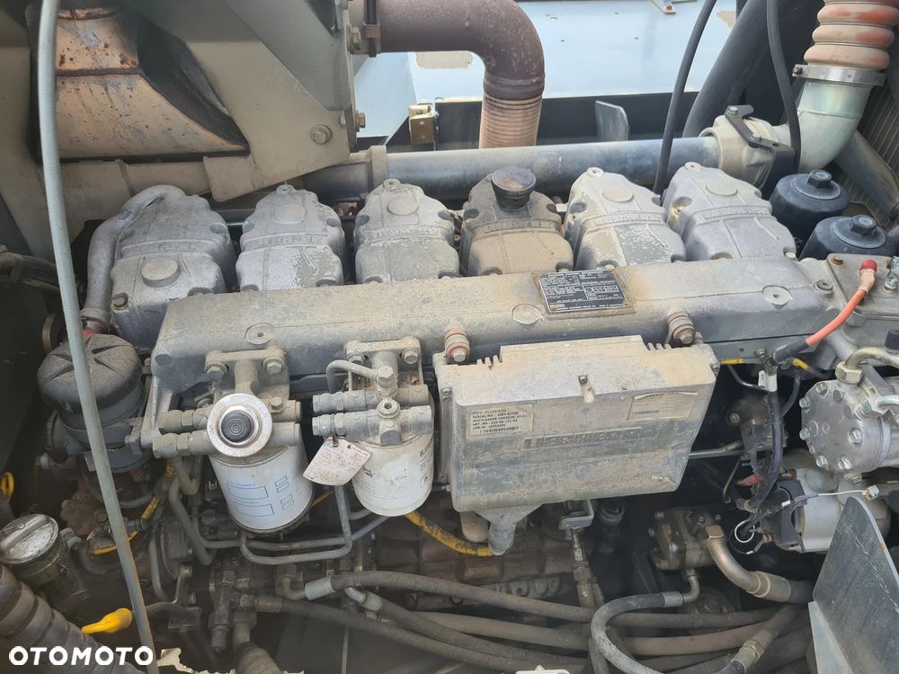 Liebherr 576 2plus2 - 17