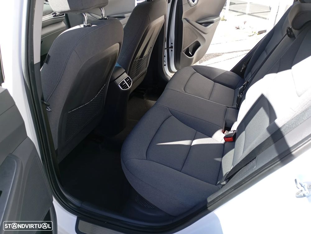 Hyundai Ioniq 1.6 GDI HEV Pack Plus - 13