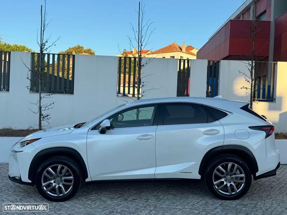 Lexus NX 300h Executive - 5