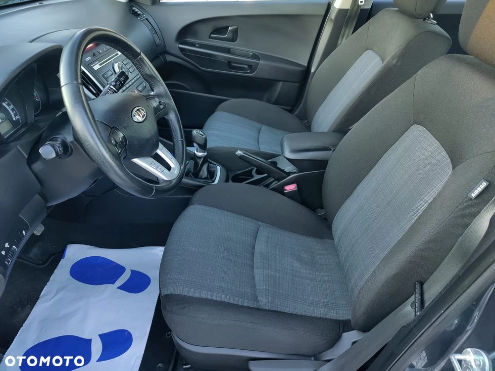 Kia Ceed - 6