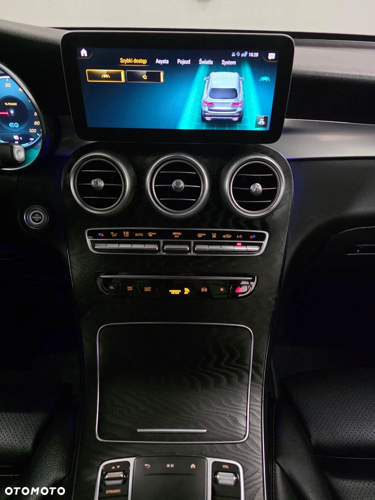 Mercedes-Benz GLC 300 de 4Matic 9G-TRONIC AMG Line Plus - 12