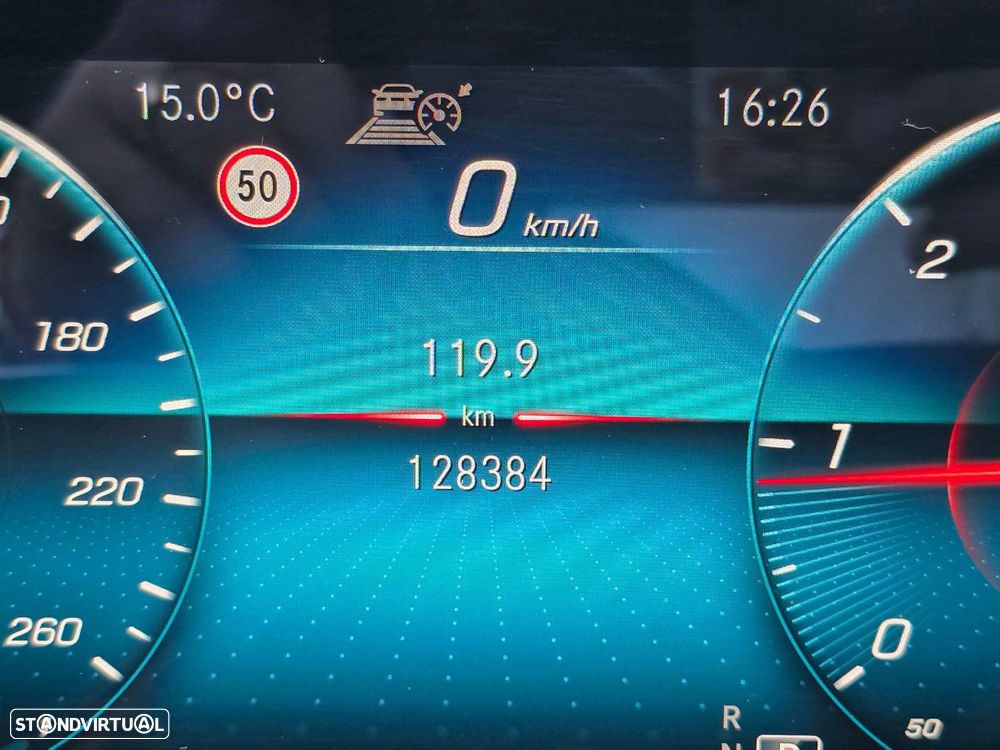 Mercedes-Benz CLA 180 - 11