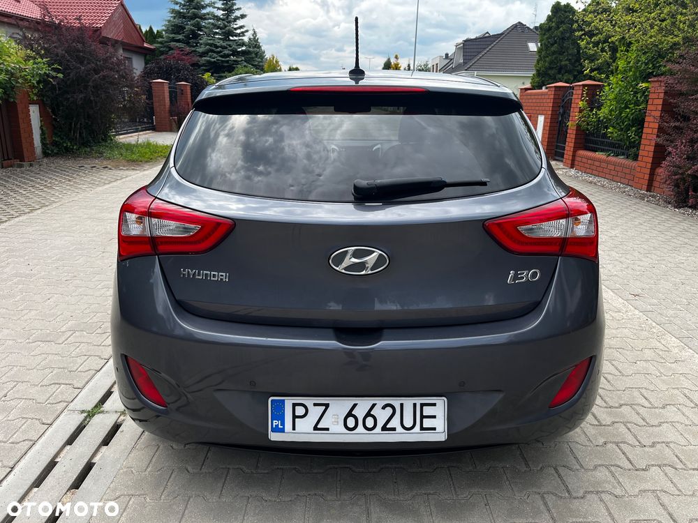 Hyundai i30 blue 1.6 CRDi YES Gold - 15