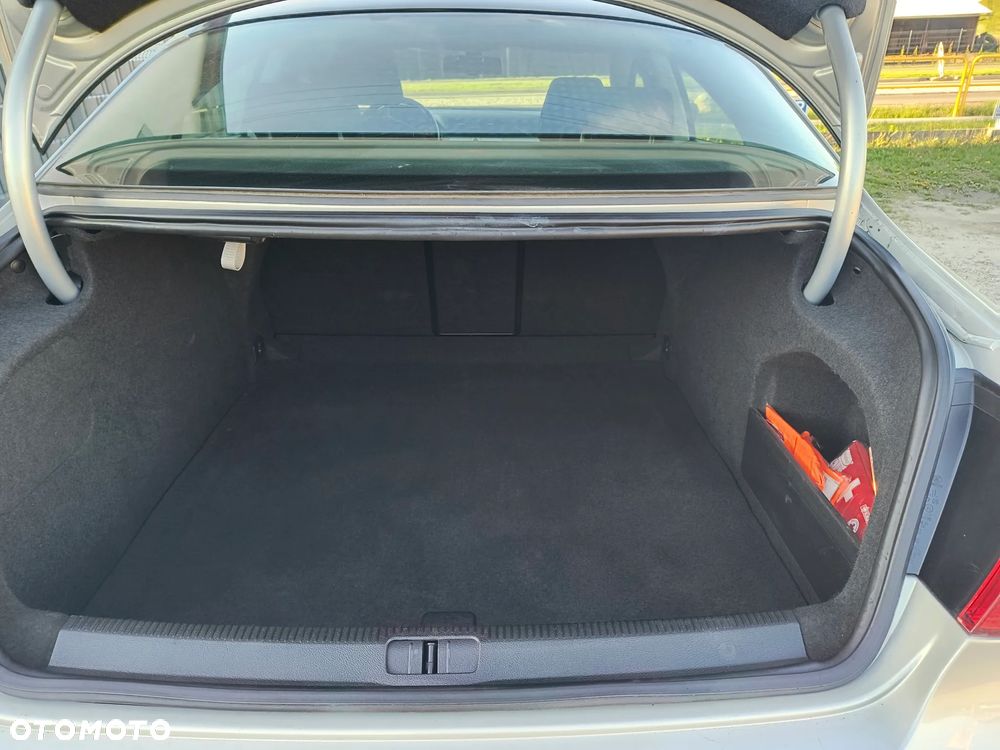 Volkswagen Passat CC 1.8 TSI - 11