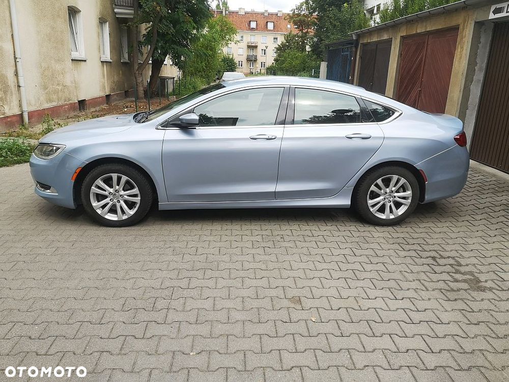 Chrysler 200 - 5