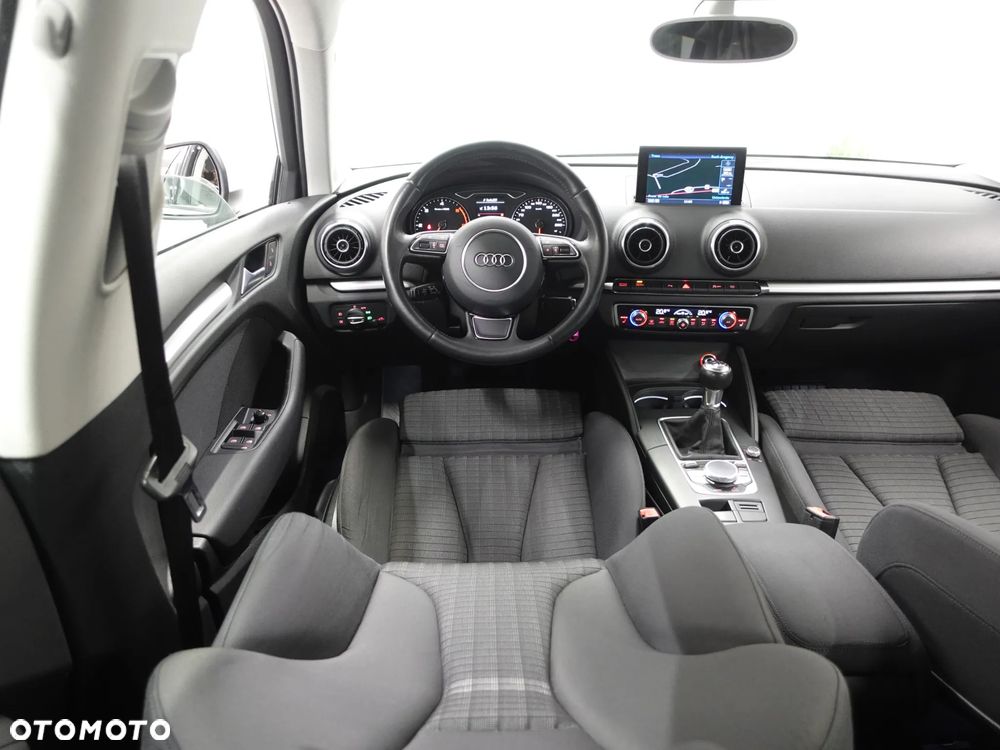 Audi A3 Sportback 2.0 TDI Ambiente - 27