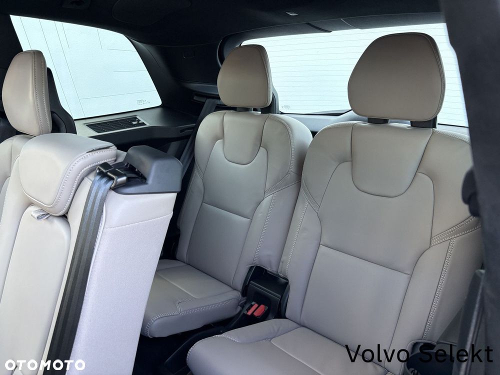 Volvo XC 90 - 26