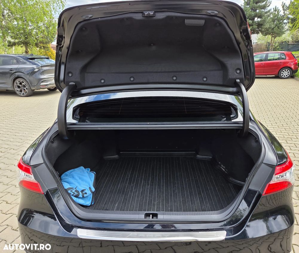 Toyota Camry 2.5 Exclusive - 13