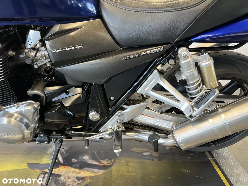 Suzuki GSX - 14